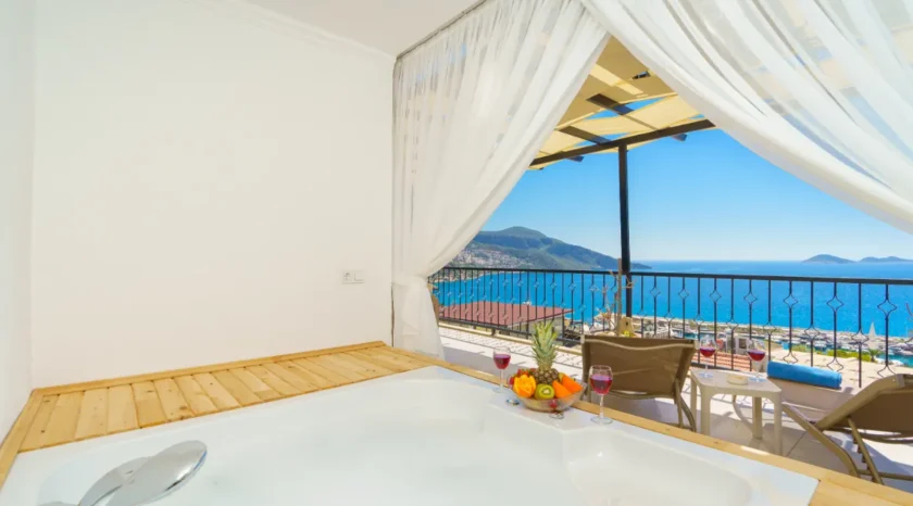 Gul Suite 11