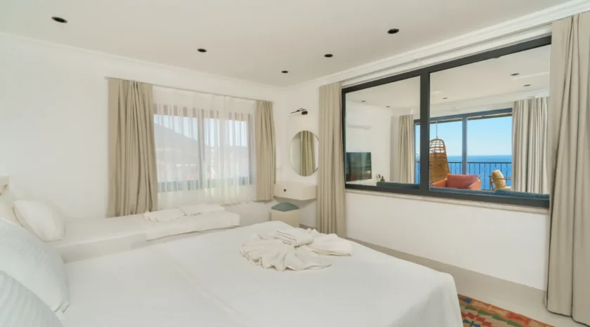 Gul Suite 2