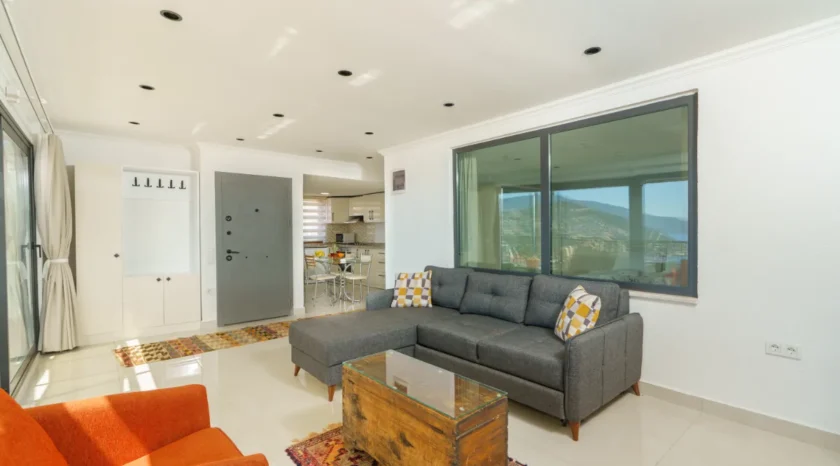 Gul Suite 8