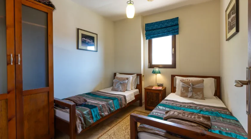 chocolate_blues_truffle_apartments-11