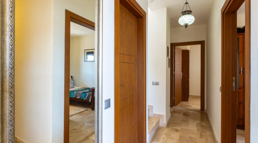 chocolate_blues_truffle_apartments-19