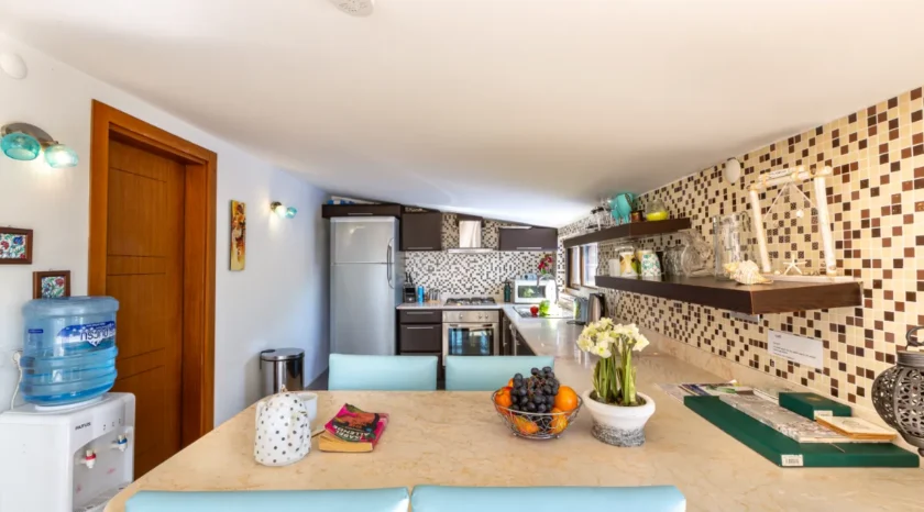 chocolate_blues_truffle_apartments-24