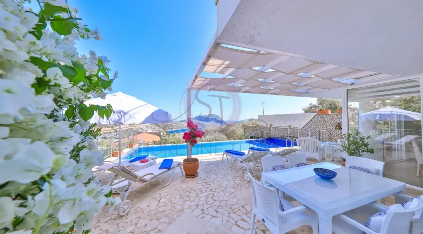MarieVilla_ShorelineTurkey001